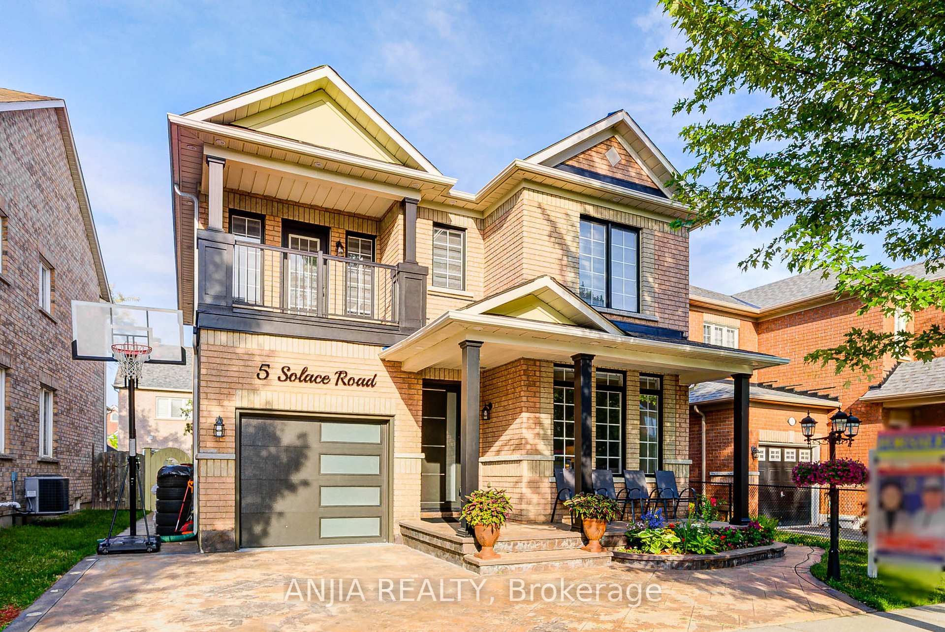 Photo 1 of 5 Solace Road, Markham, Greensborough — HOMEH