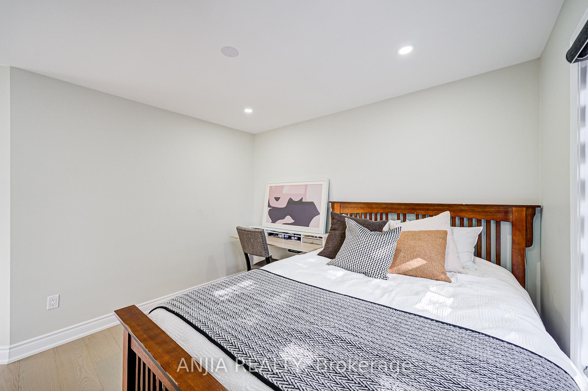 Photo 25 of 5 Solace Road, Markham, Greensborough — HOMEH