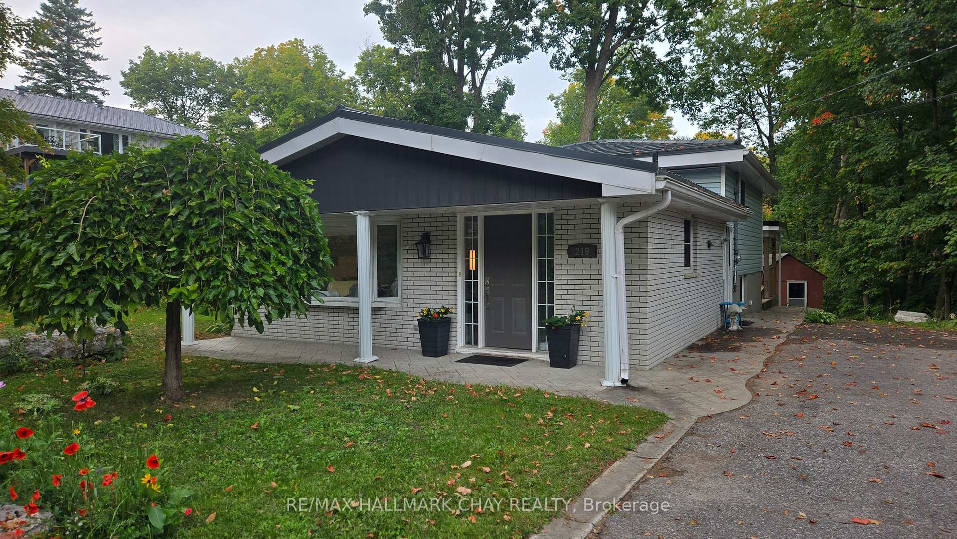Photo 1 of 219 Sunnyside Drive, Midland — HOMEH