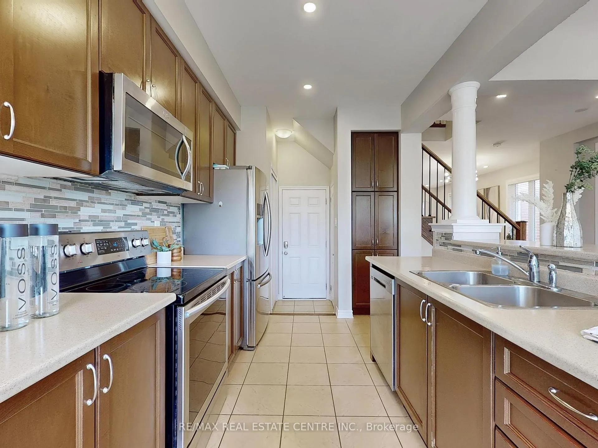 Photo 13 of 1538 Clitherow Street, Milton, Ford — HOMEH