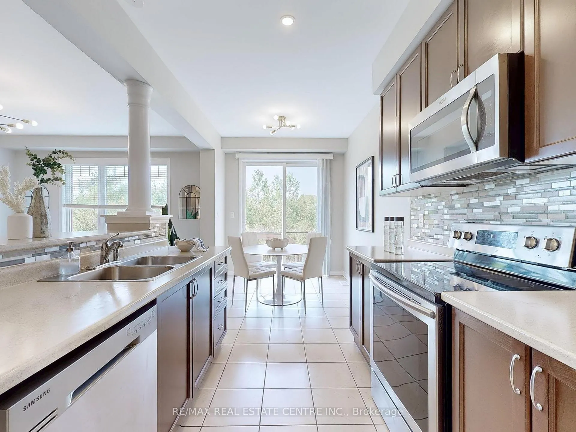 Photo 14 of 1538 Clitherow Street, Milton, Ford — HOMEH