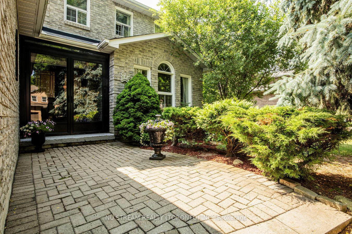 Photo 3 of 3 Coulson Court, Markham, Raymerville — HOMEH