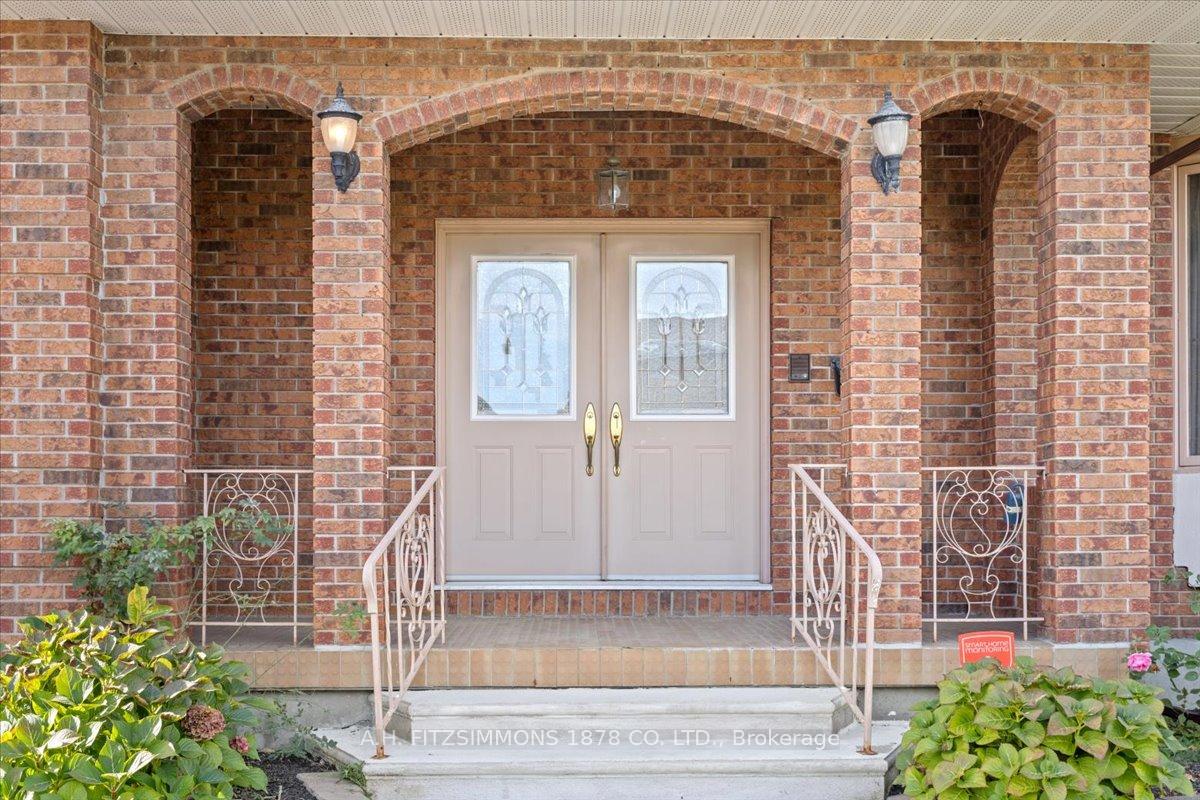Photo 4 of 1538 Claymor Avenue, Ottawa, Carleton Heights — HOMEH