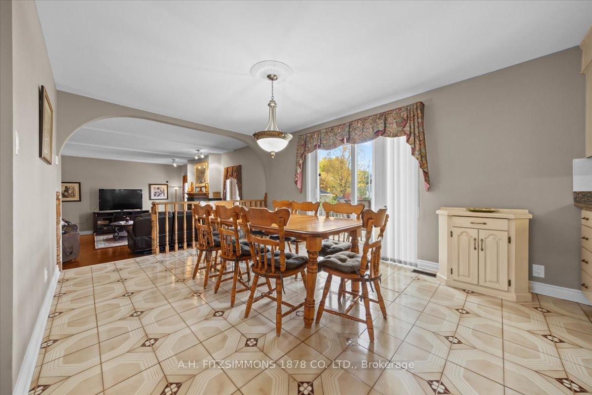 Photo 16 of 1538 Claymor Avenue, Ottawa, Carleton Heights — HOMEH