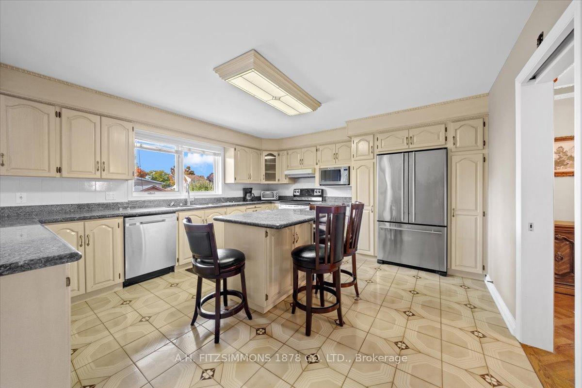 Photo 18 of 1538 Claymor Avenue, Ottawa, Carleton Heights — HOMEH