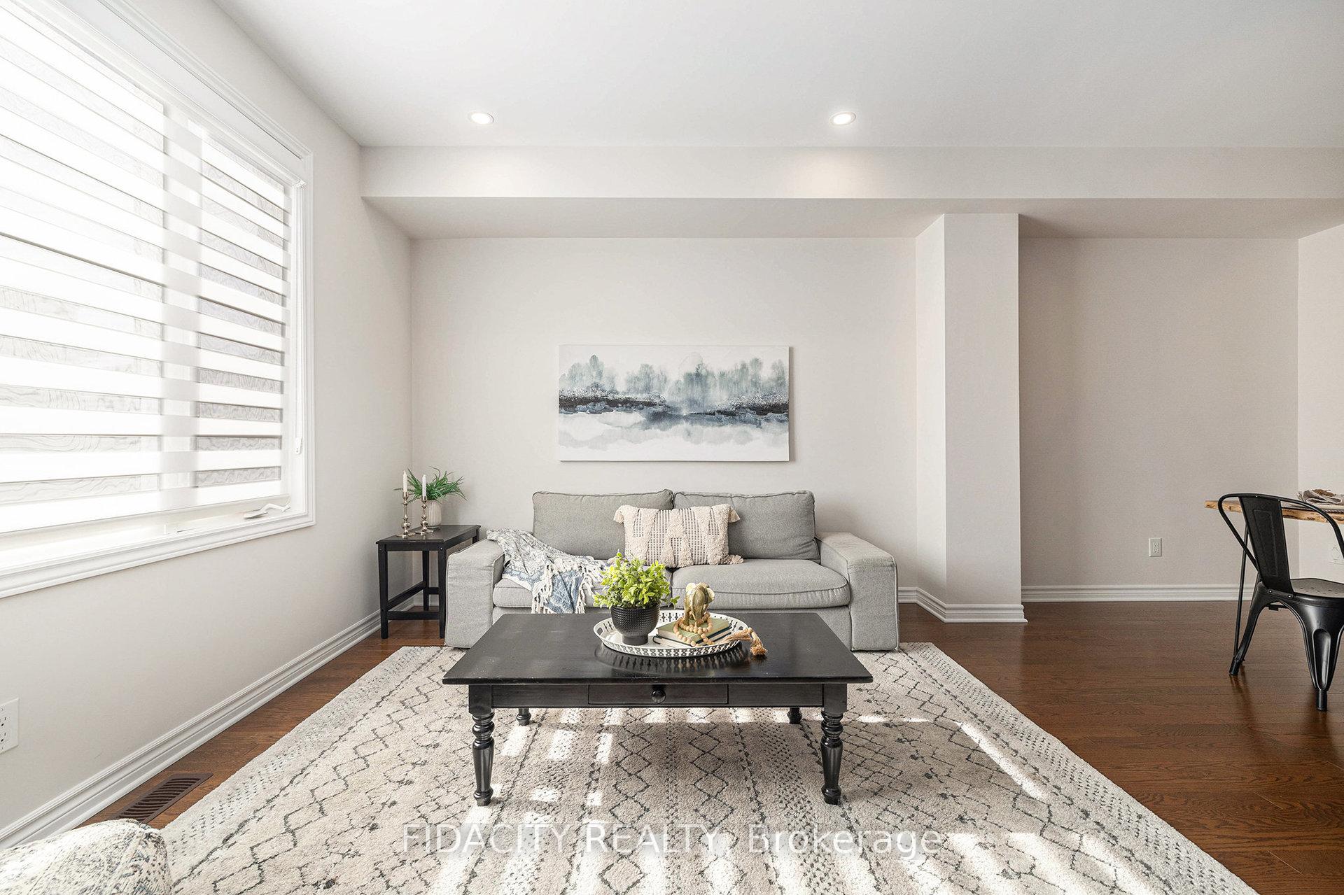 Photo 3 of 219A Shinny Avenue, Ottawa, Kanata - Emerald Meadows/Trailwest — HOMEH