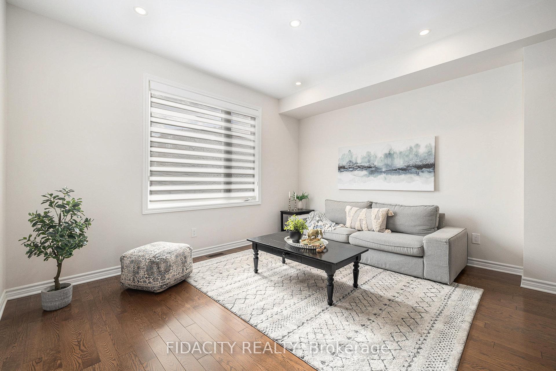 Photo 5 of 219A Shinny Avenue, Ottawa, Kanata - Emerald Meadows/Trailwest — HOMEH