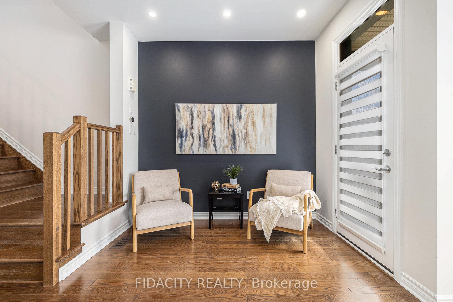 Photo 6 of 219A Shinny Avenue, Ottawa, Kanata - Emerald Meadows/Trailwest — HOMEH
