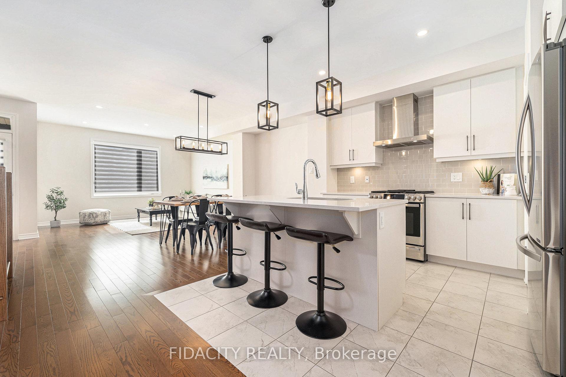 Photo 11 of 219A Shinny Avenue, Ottawa, Kanata - Emerald Meadows/Trailwest — HOMEH