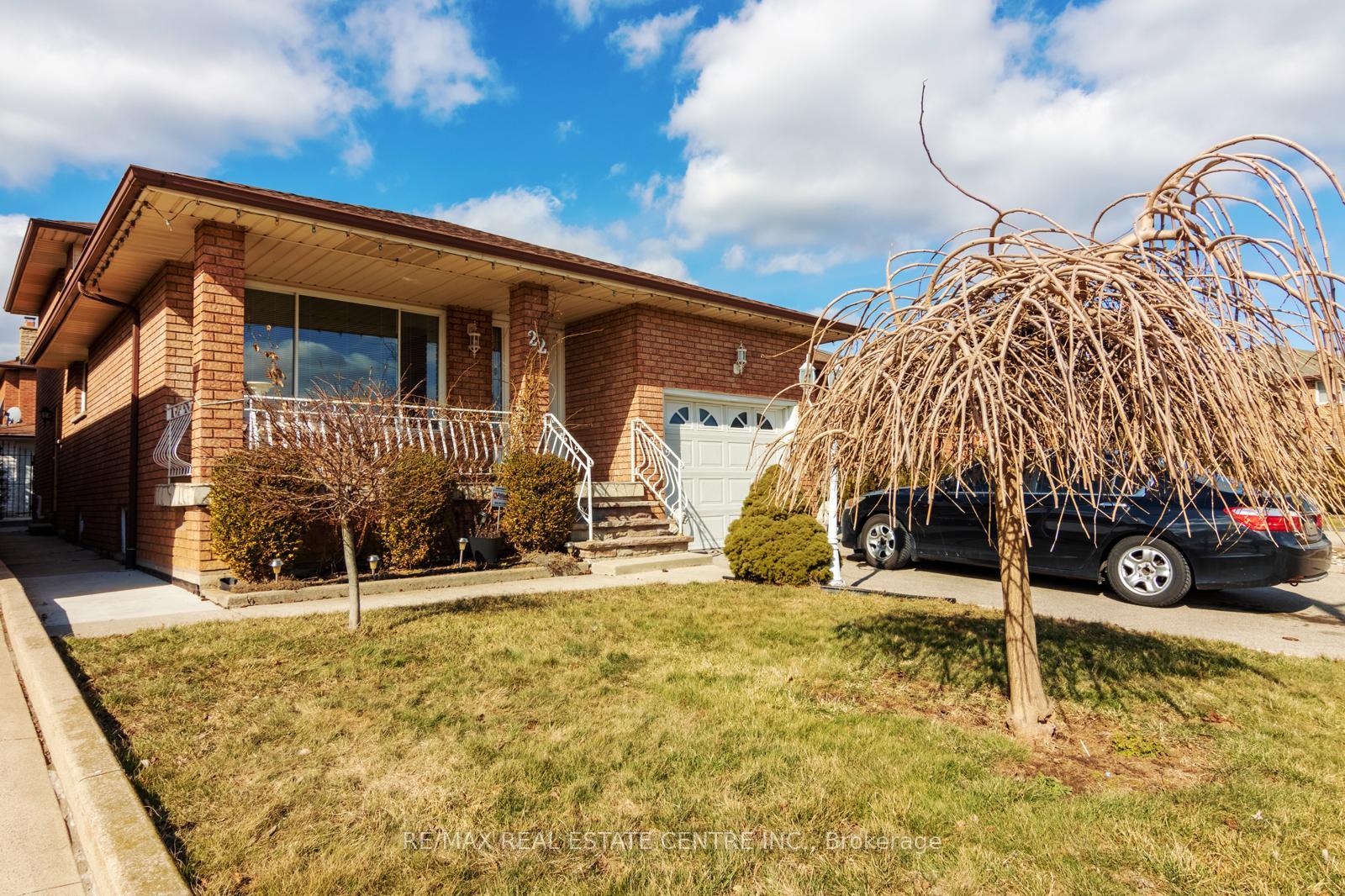 Photo 1 of Unit Main, 22 Glenhaven Drive, Hamilton, Gilkson — HOMEH