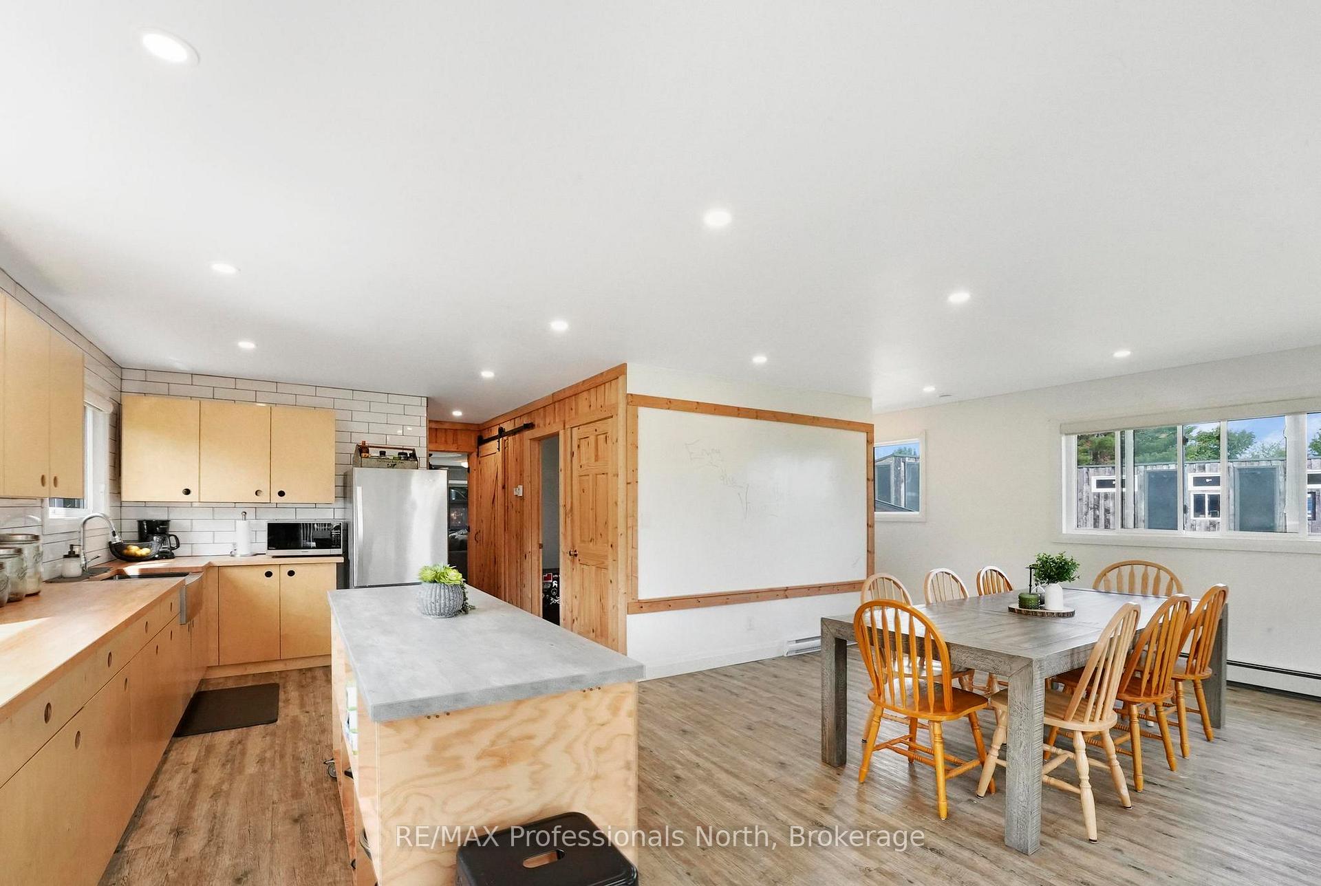Photo 18 of 1597 Queens Line Road, Minden Hills, Minden — HOMEH