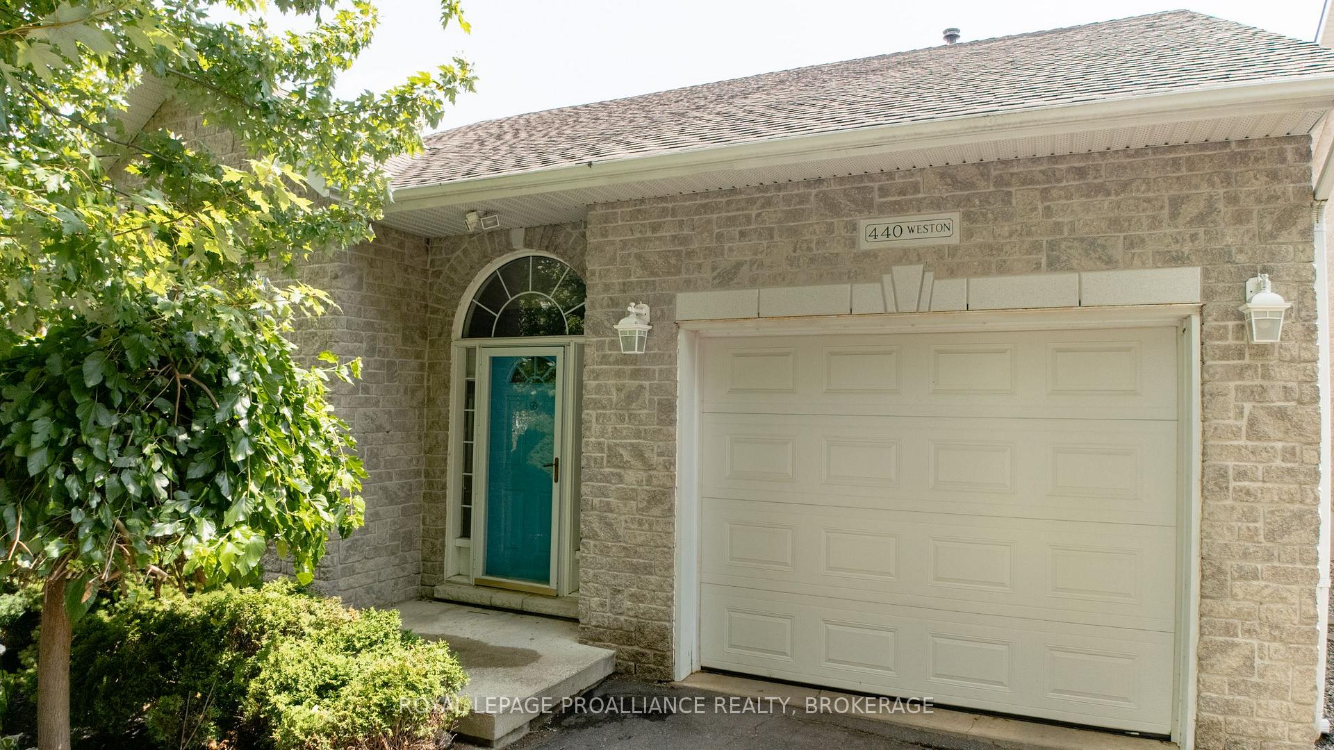 Photo 3 of 440 Weston Crescent, Kingston, East Gardiners Rd — HOMEH