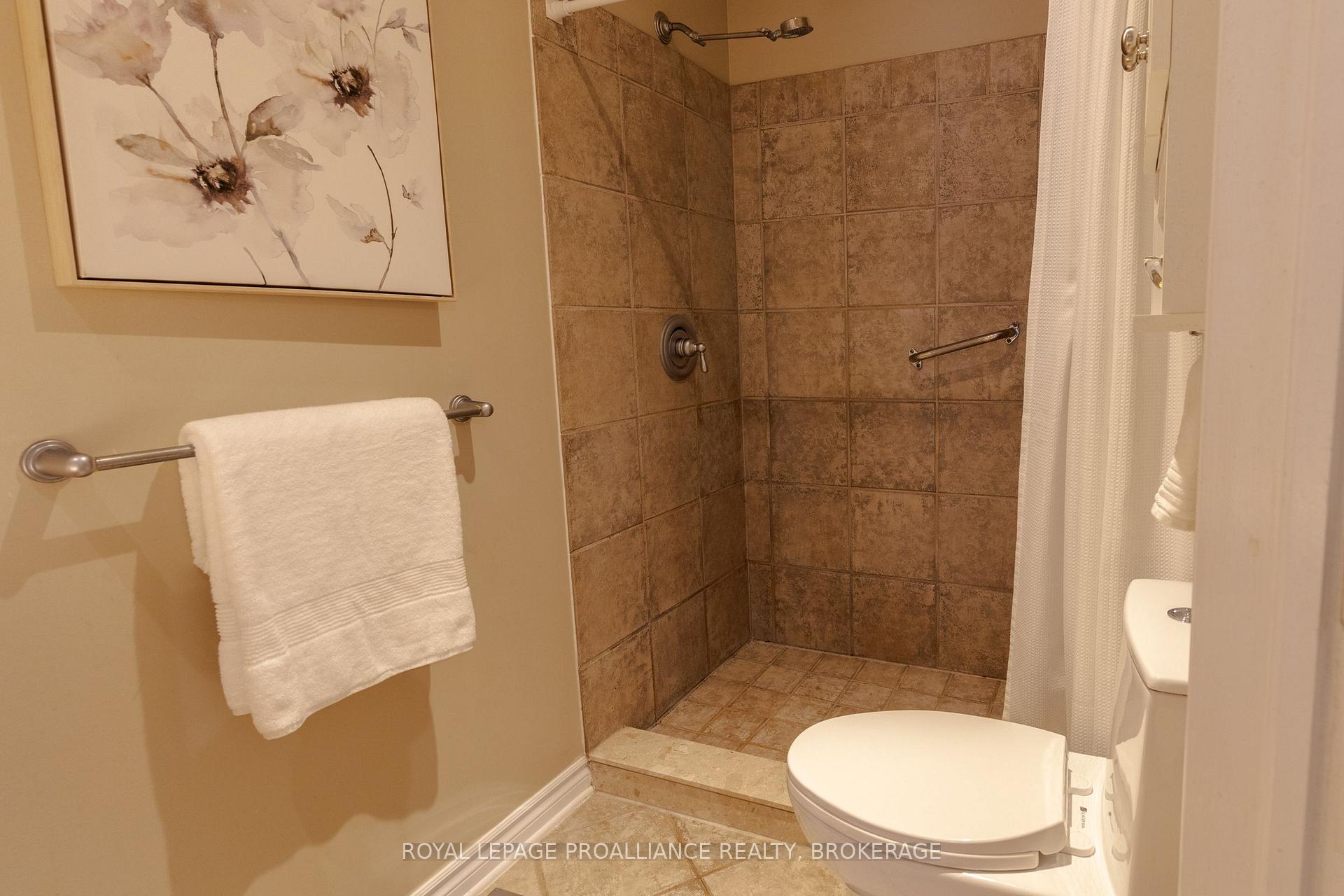 Photo 24 of 440 Weston Crescent, Kingston, East Gardiners Rd — HOMEH