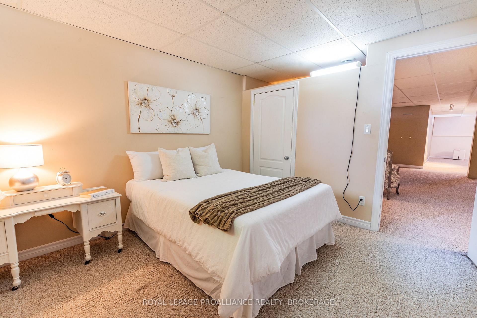 Photo 28 of 440 Weston Crescent, Kingston, East Gardiners Rd — HOMEH