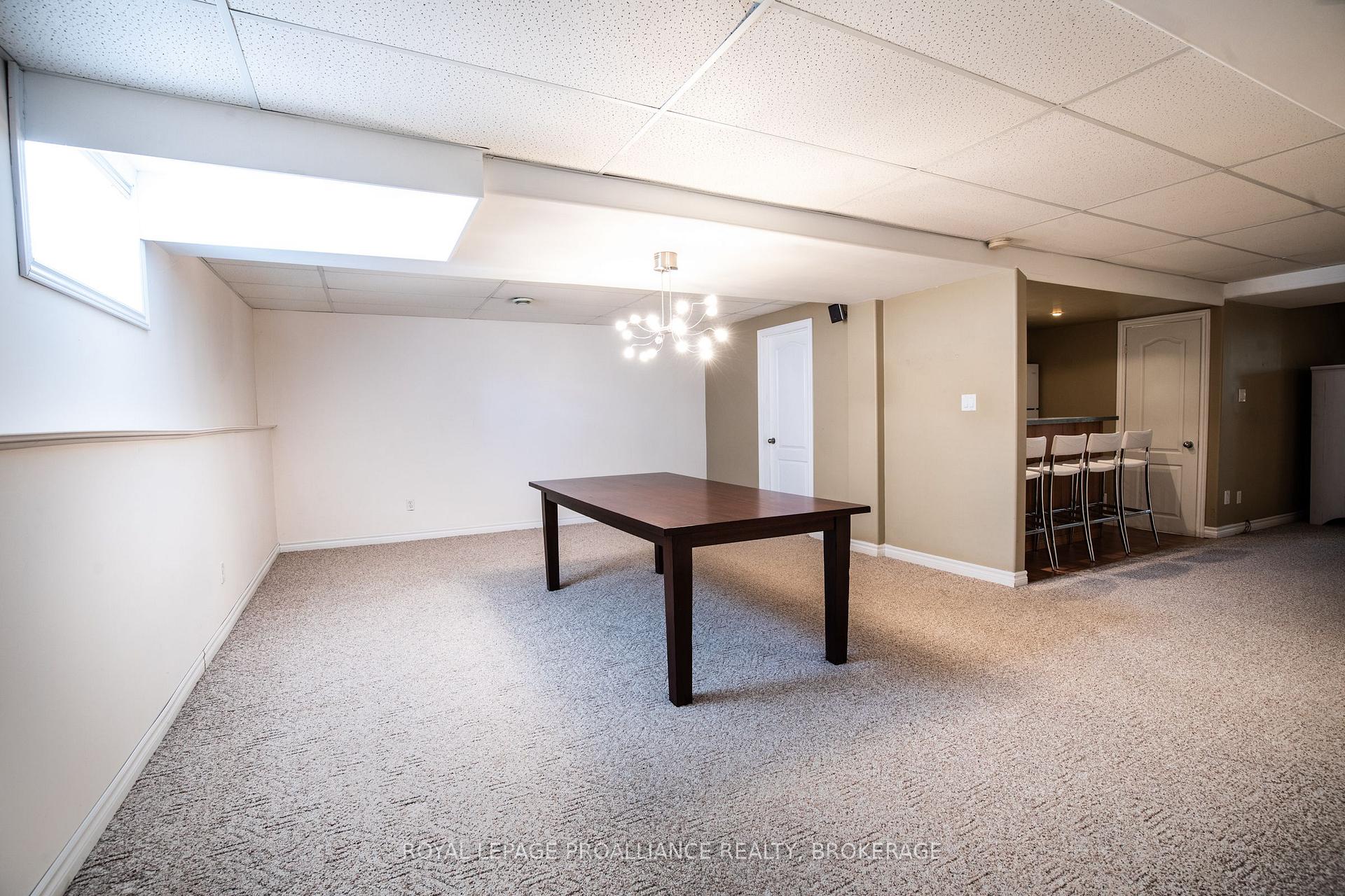 Photo 31 of 440 Weston Crescent, Kingston, East Gardiners Rd — HOMEH