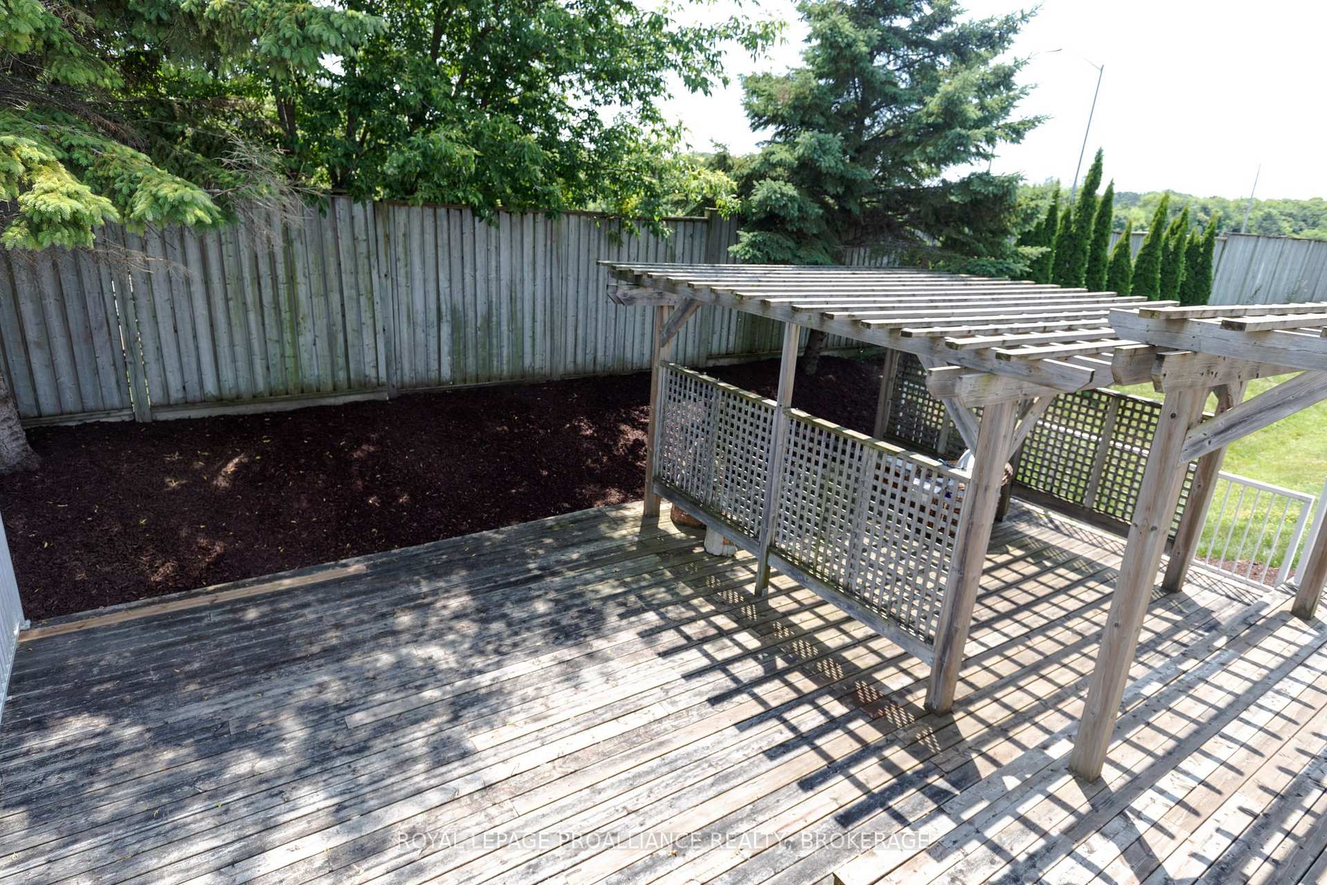 Photo 35 of 440 Weston Crescent, Kingston, East Gardiners Rd — HOMEH
