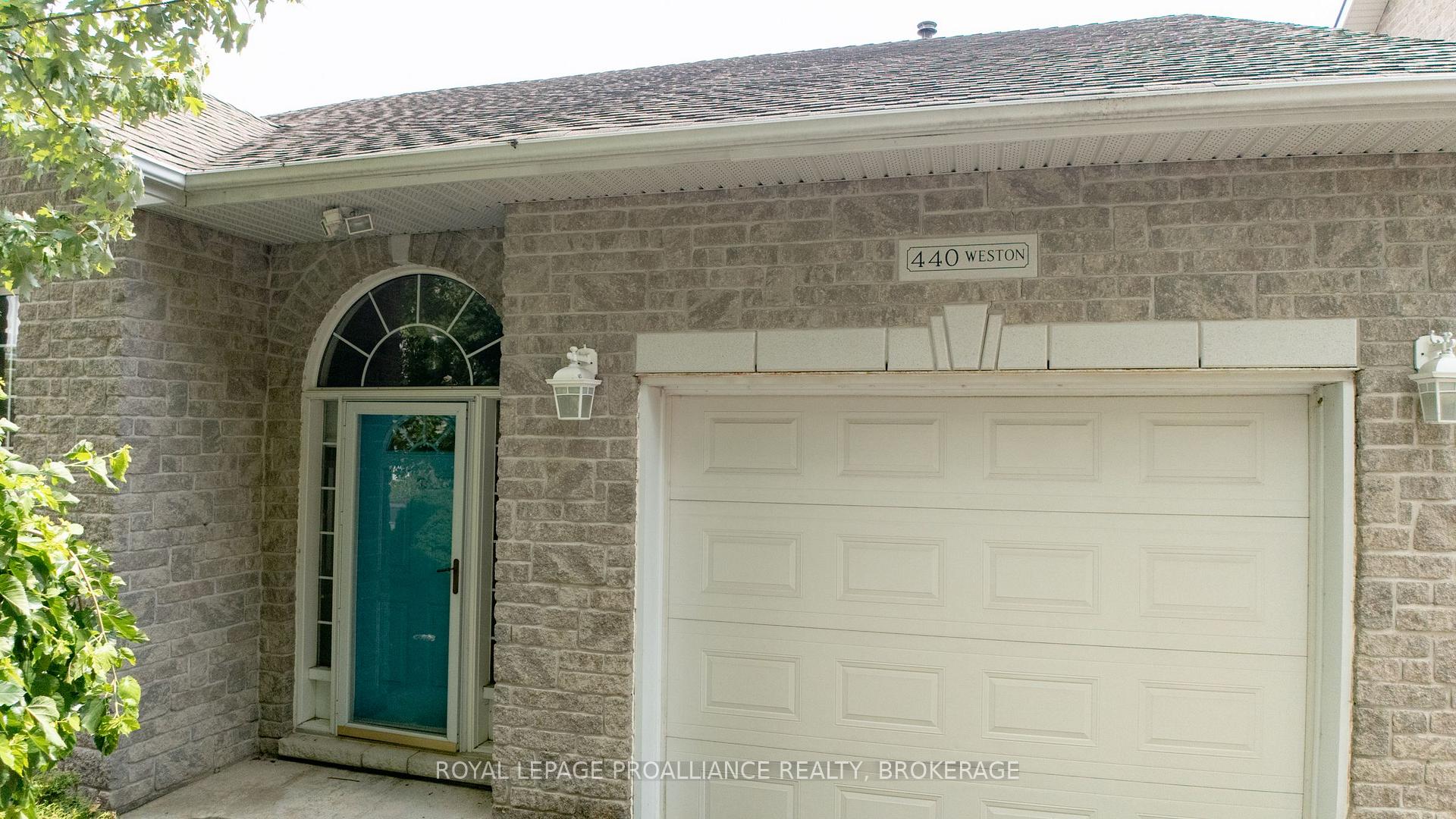 Photo 42 of 440 Weston Crescent, Kingston, East Gardiners Rd — HOMEH