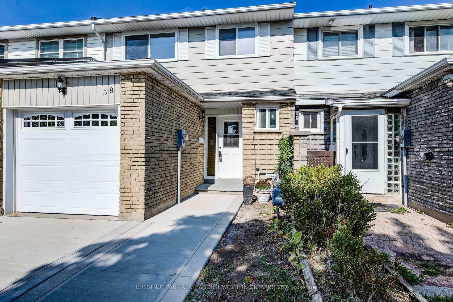 Photo 2 of 58 Obermeyer Drive, Kitchener — HOMEH