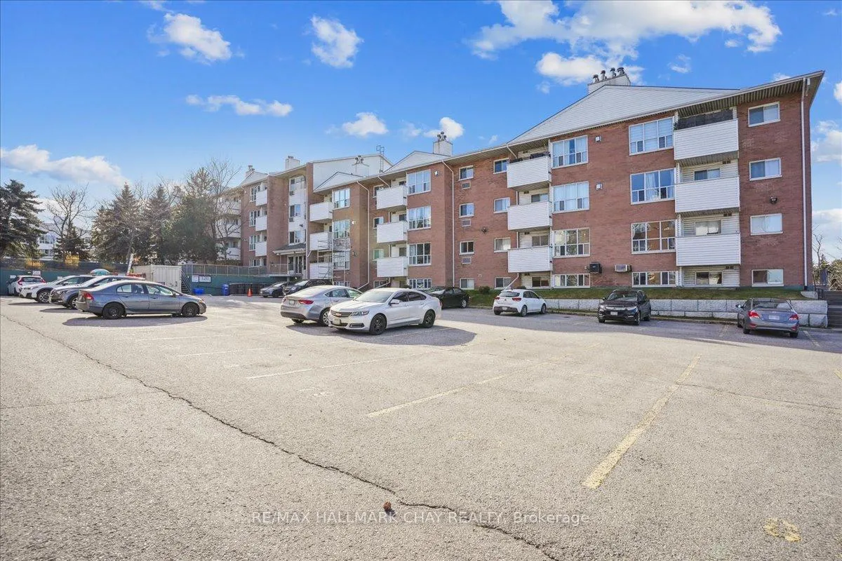 Photo 3 of Unit 206, 120 Bell Farm Road, Barrie, Alliance — HOMEH