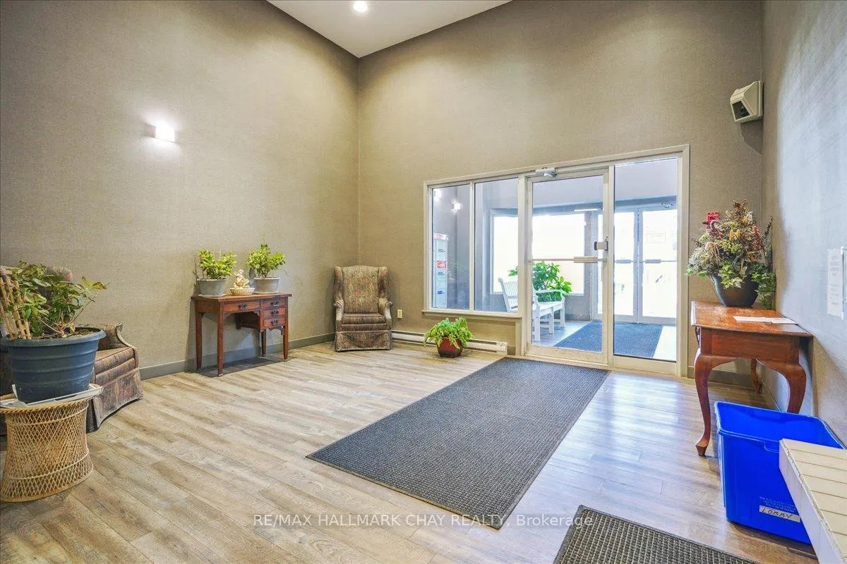 Photo 6 of Unit 206, 120 Bell Farm Road, Barrie, Alliance — HOMEH