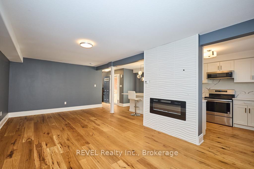 Photo 3 of 94 Donald Bell Drive, Hamilton, Binbrook — HOMEH