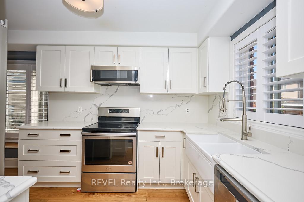 Photo 7 of 94 Donald Bell Drive, Hamilton, Binbrook — HOMEH
