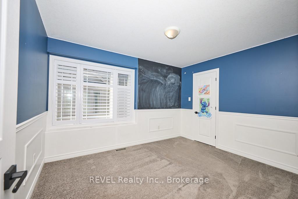 Photo 12 of 94 Donald Bell Drive, Hamilton, Binbrook — HOMEH