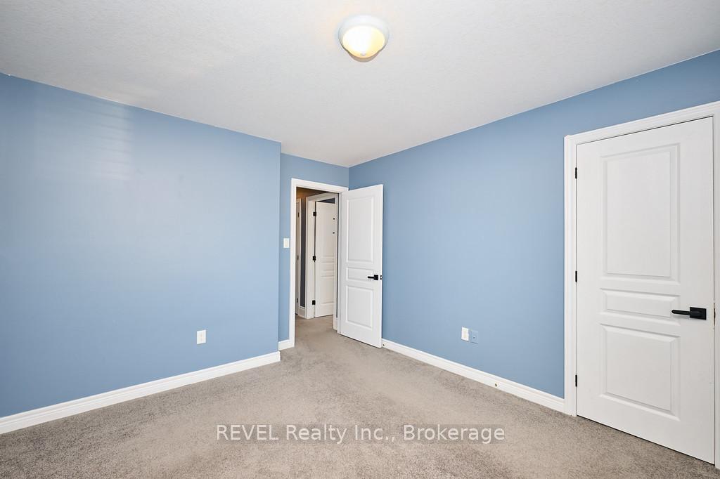 Photo 13 of 94 Donald Bell Drive, Hamilton, Binbrook — HOMEH