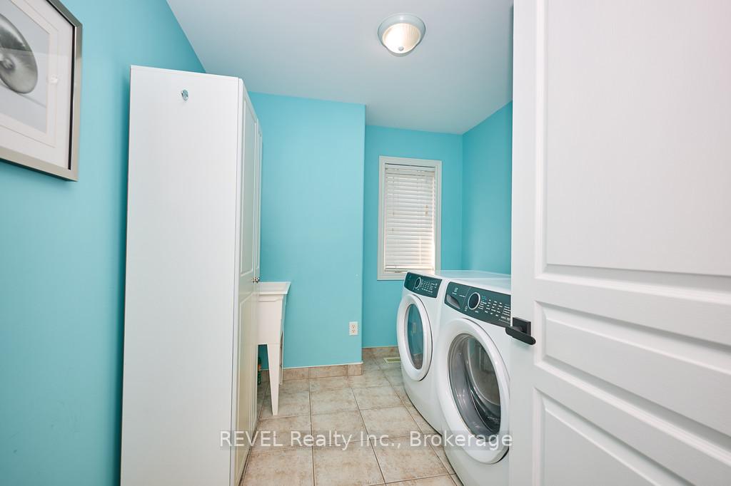 Photo 18 of 94 Donald Bell Drive, Hamilton, Binbrook — HOMEH