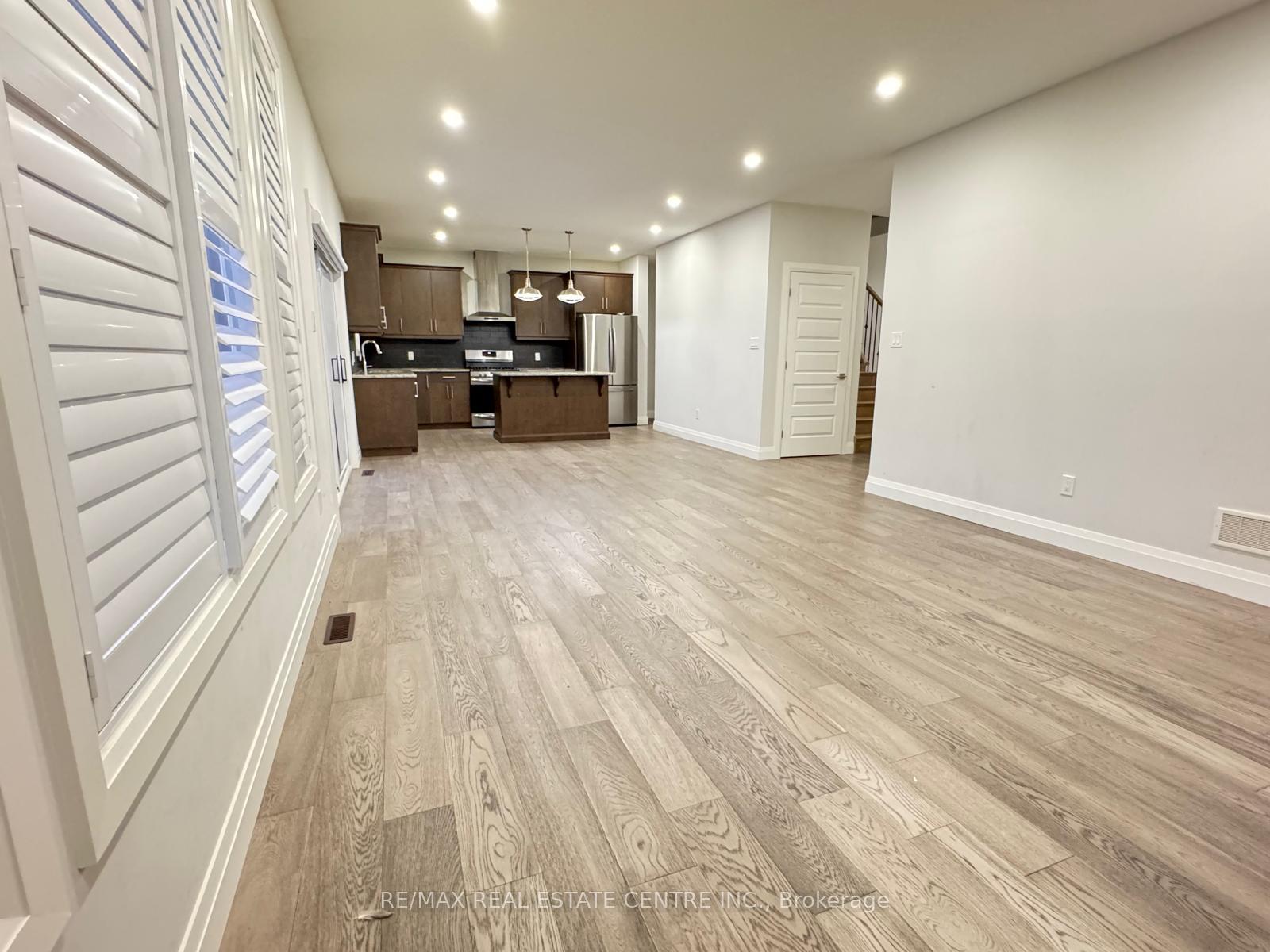 Photo 9 of 127 Poole Crescent, Middlesex Centre, Rural Middlesex Centre — HOMEH