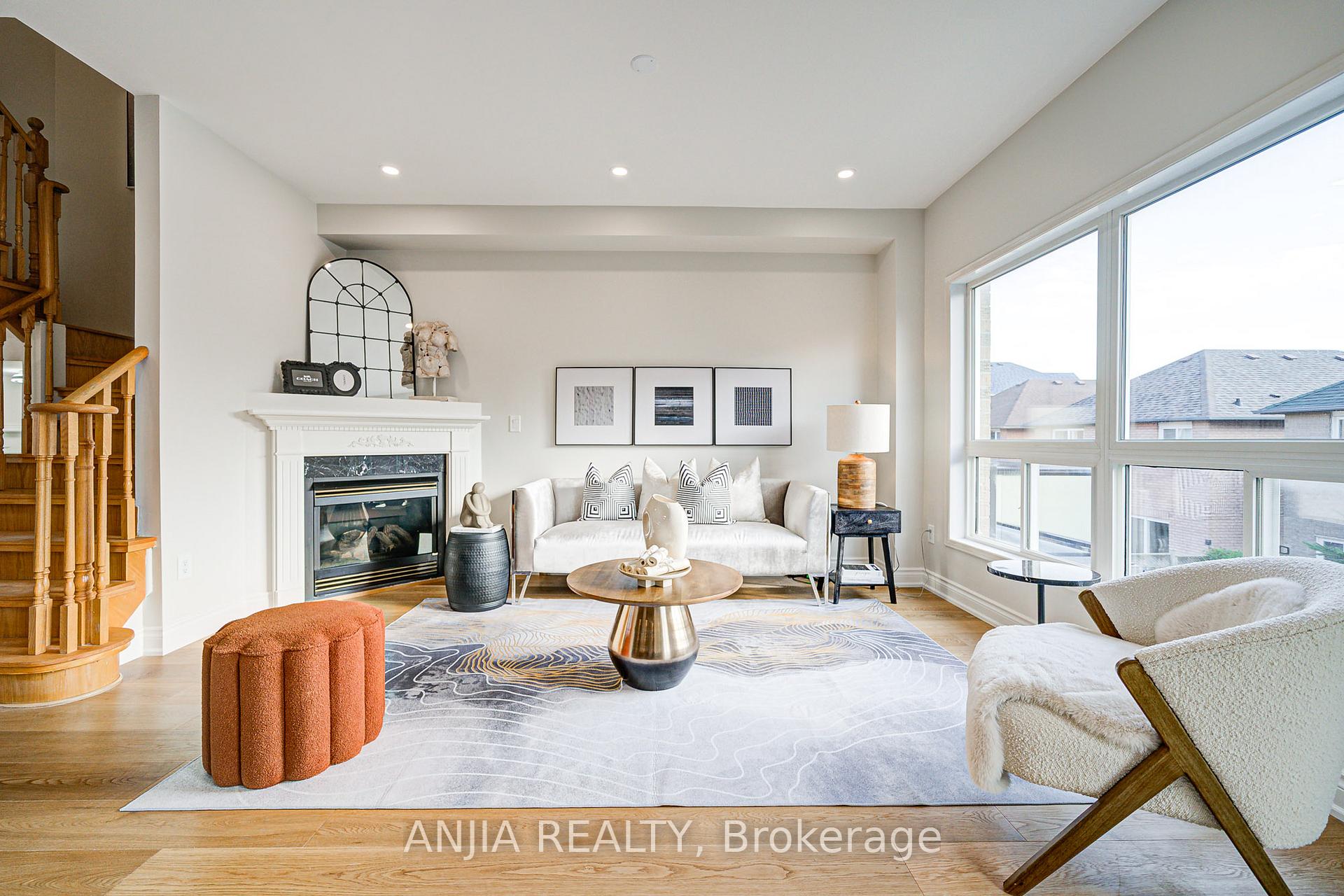 Photo 16 of 14 Fairlawn Avenue, Markham, Berczy — HOMEH