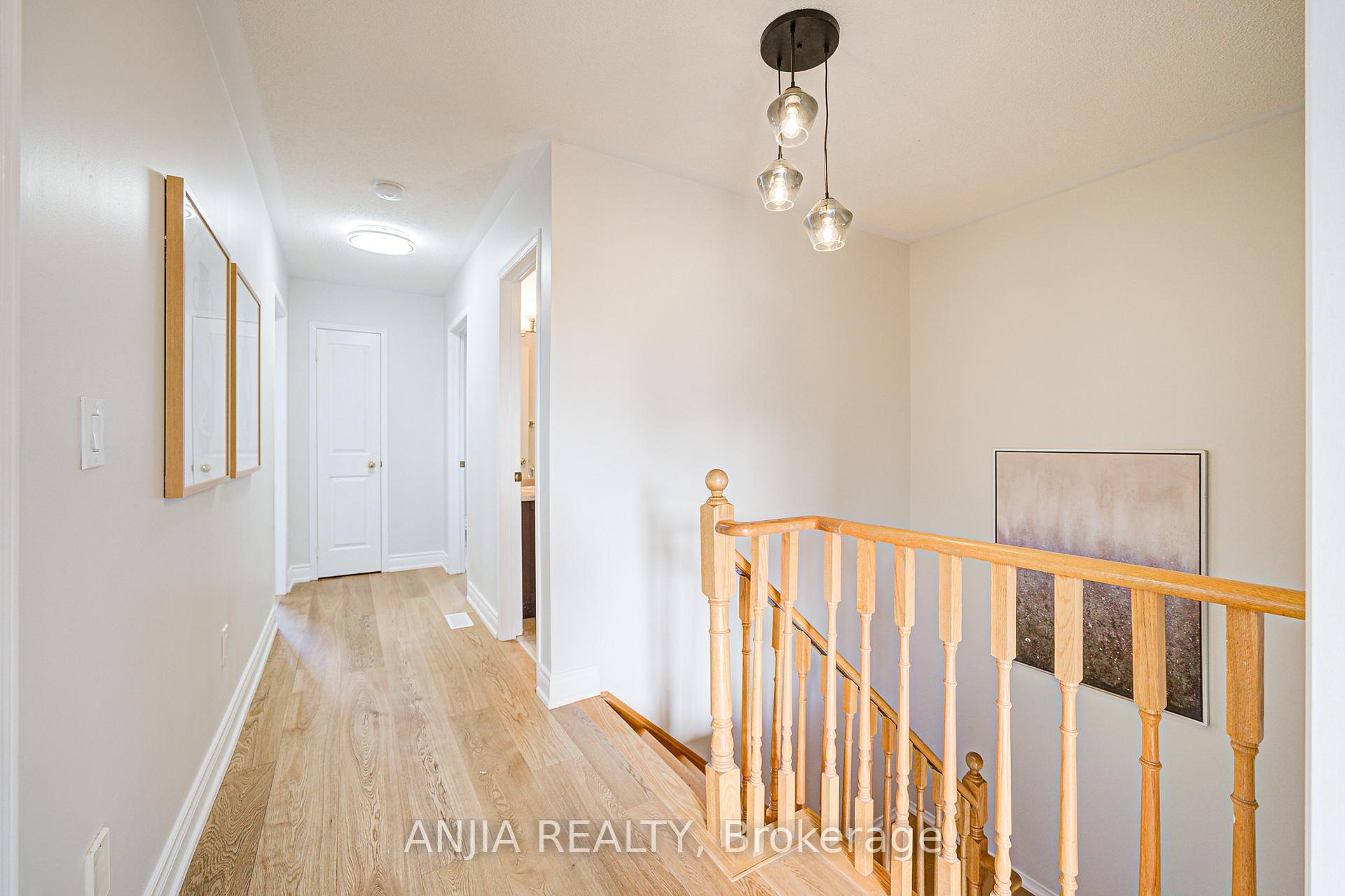 Photo 23 of 14 Fairlawn Avenue, Markham, Berczy — HOMEH