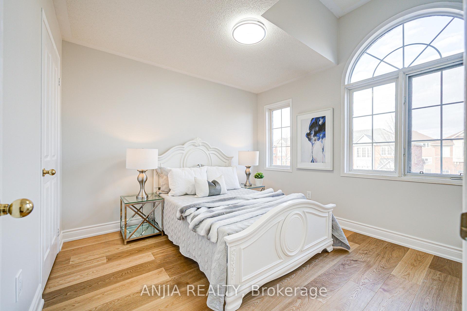 Photo 28 of 14 Fairlawn Avenue, Markham, Berczy — HOMEH