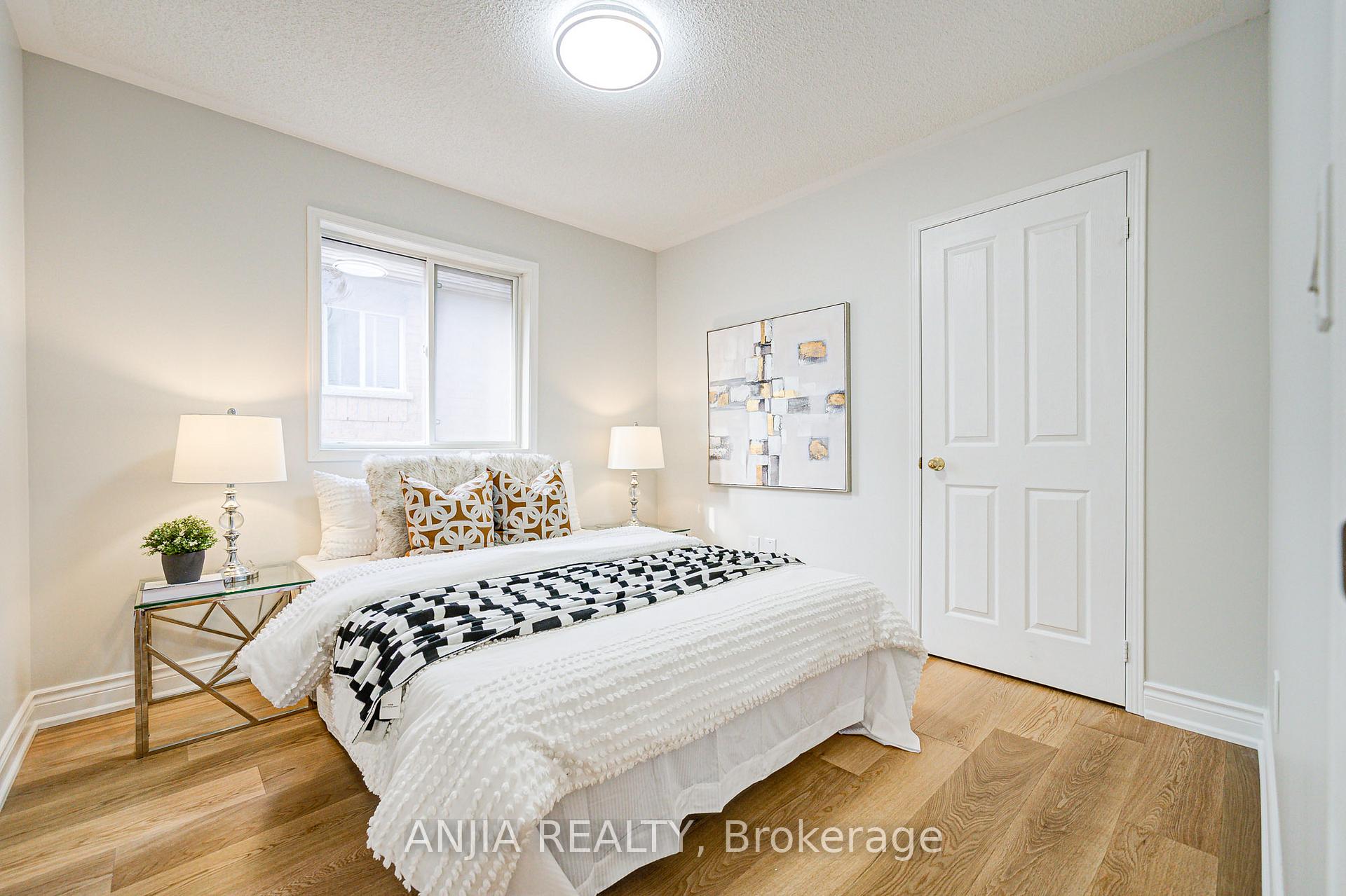 Photo 31 of 14 Fairlawn Avenue, Markham, Berczy — HOMEH