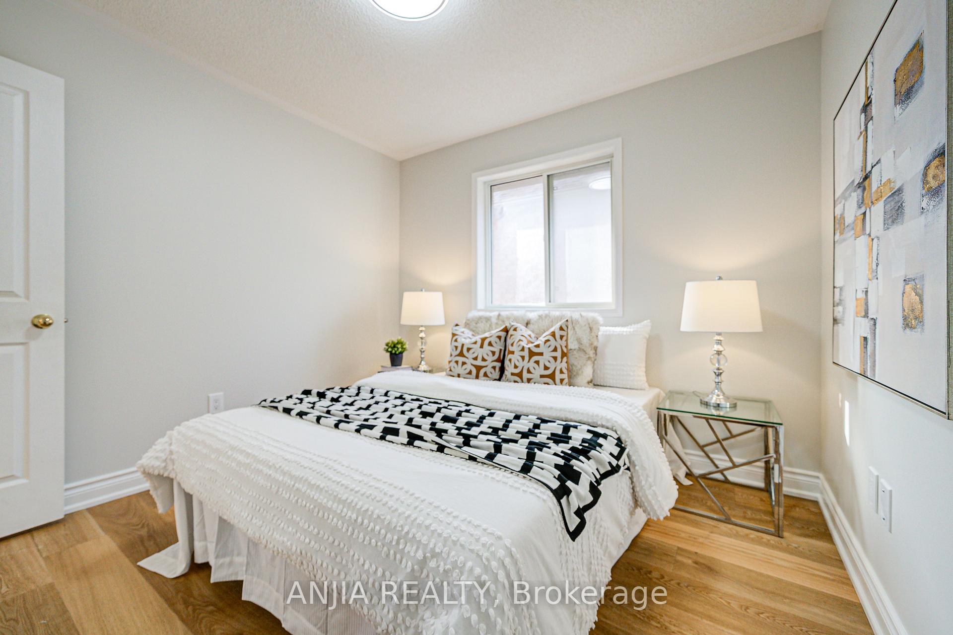 Photo 32 of 14 Fairlawn Avenue, Markham, Berczy — HOMEH