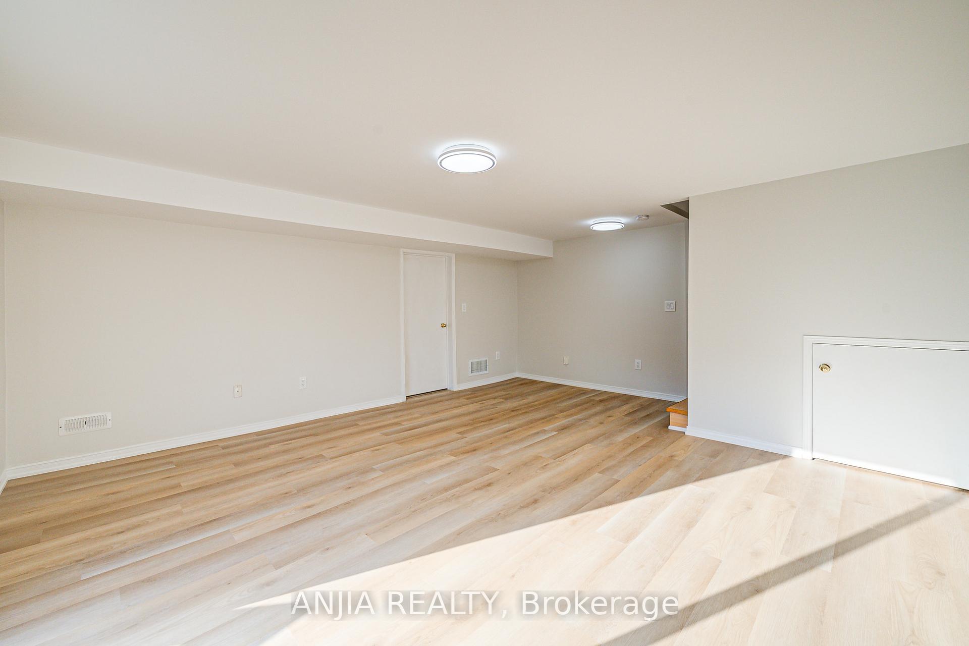 Photo 40 of 14 Fairlawn Avenue, Markham, Berczy — HOMEH