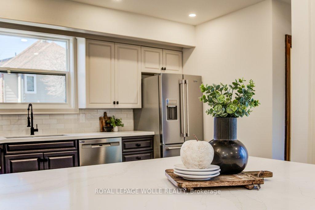 Photo 9 of 34 Severn Avenue, Kitchener — HOMEH