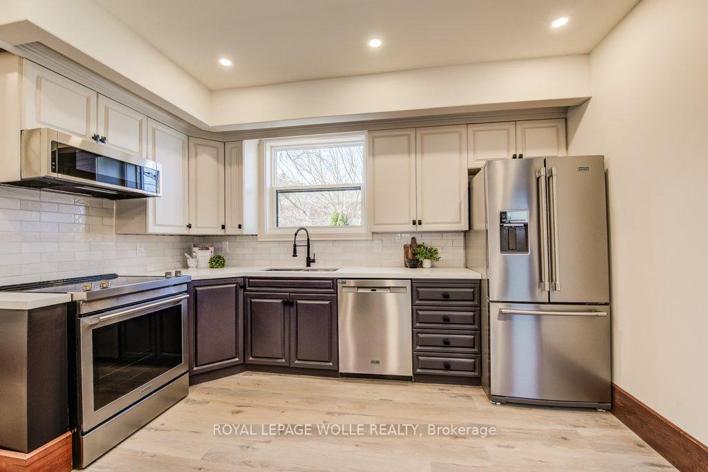 Photo 10 of 34 Severn Avenue, Kitchener — HOMEH