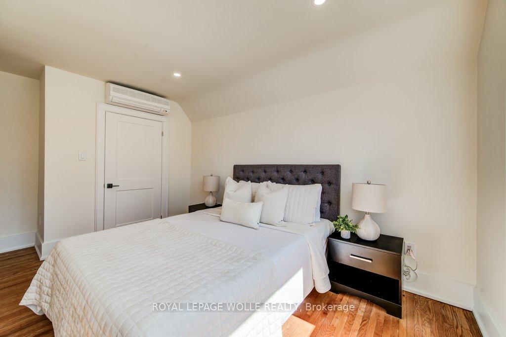 Photo 13 of 34 Severn Avenue, Kitchener — HOMEH