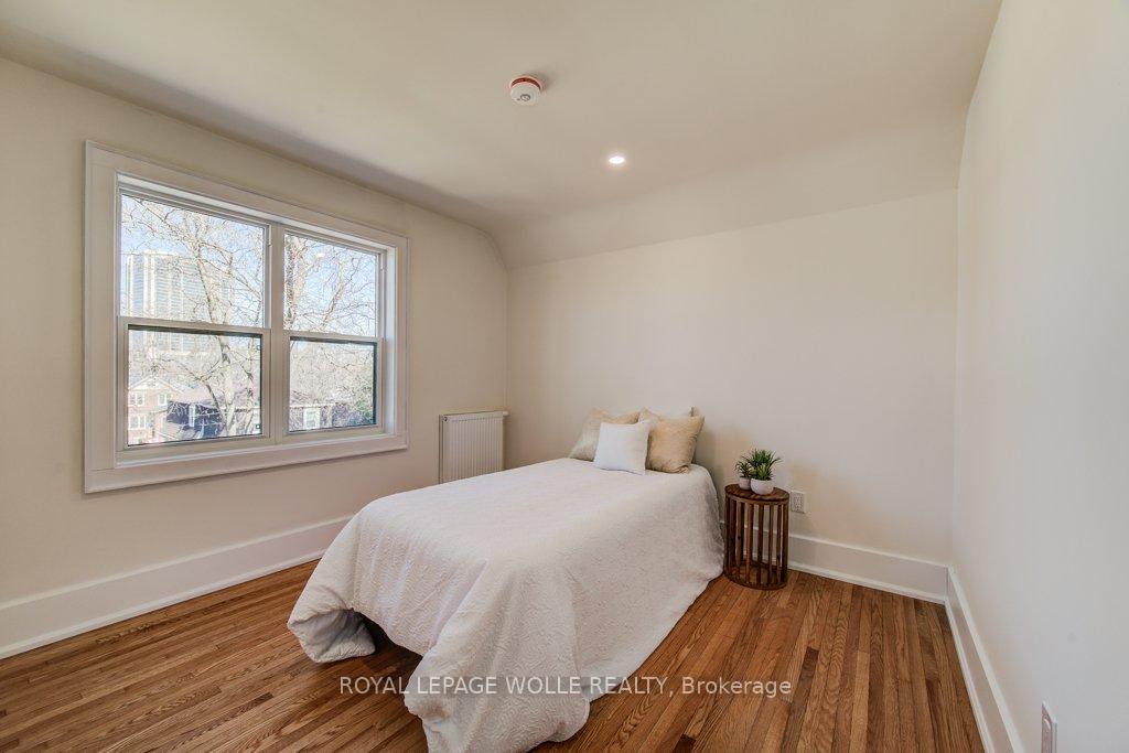Photo 14 of 34 Severn Avenue, Kitchener — HOMEH
