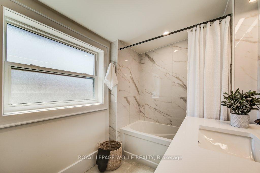 Photo 16 of 34 Severn Avenue, Kitchener — HOMEH