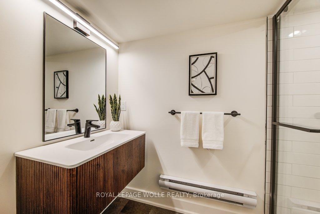 Photo 19 of 34 Severn Avenue, Kitchener — HOMEH
