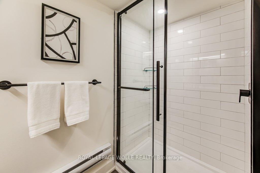 Photo 20 of 34 Severn Avenue, Kitchener — HOMEH