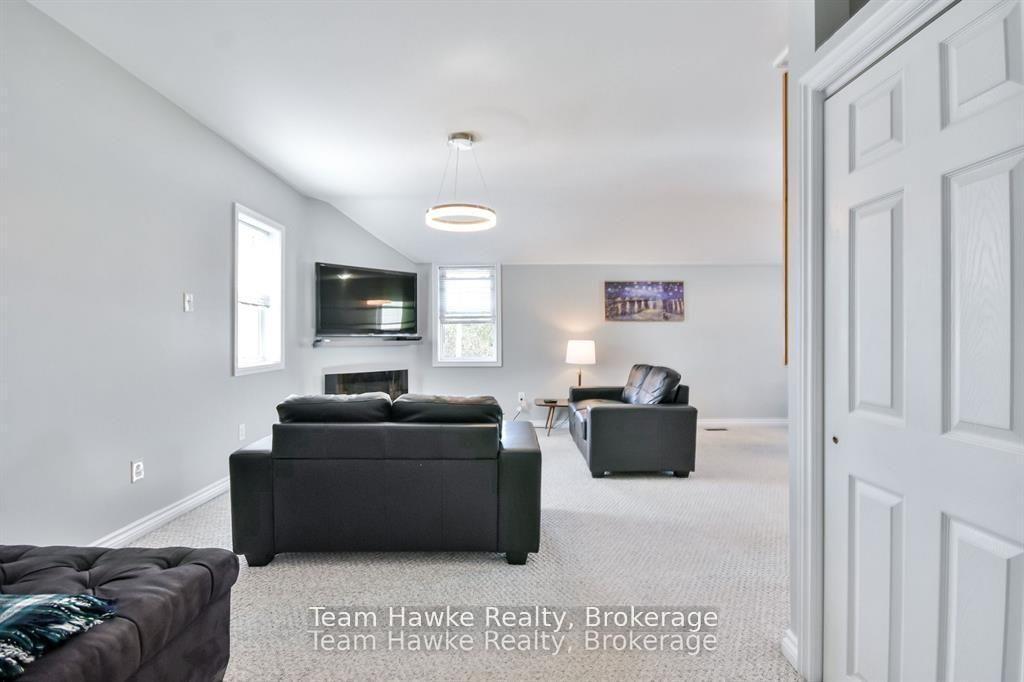 Photo 12 of 183 Lindsay Street, Midland — HOMEH