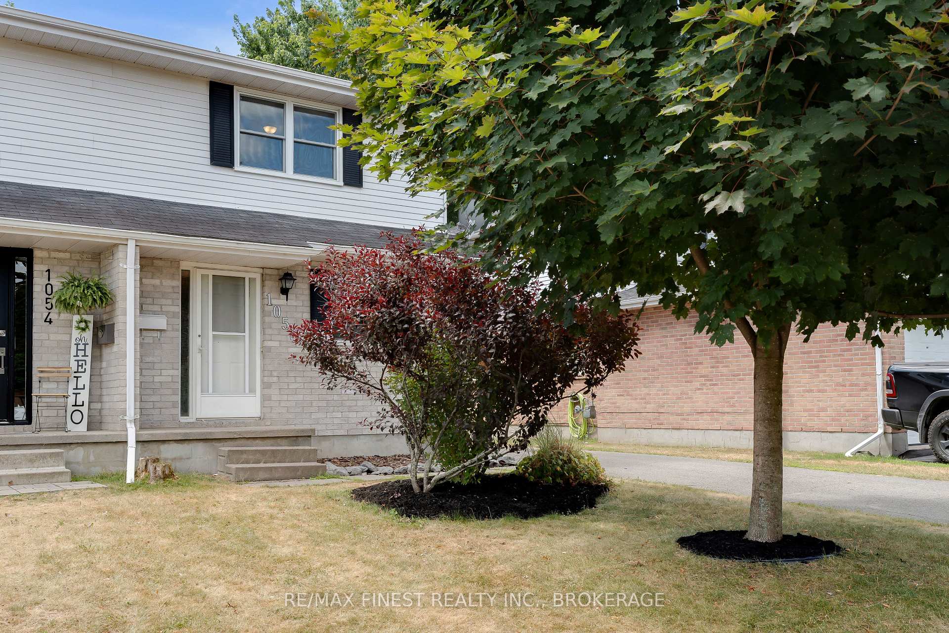 Photo 1 of 1056 Redwood Crescent, Kingston, City Northwest — HOMEH