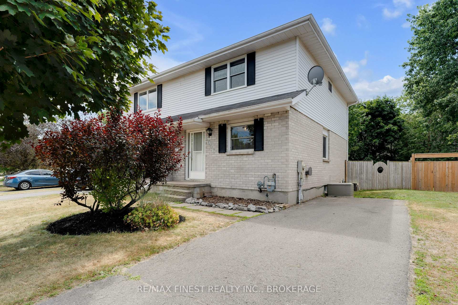 Photo 2 of 1056 Redwood Crescent, Kingston, City Northwest — HOMEH