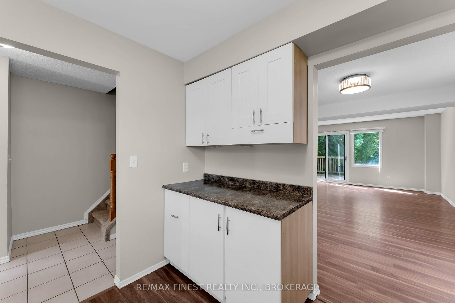 Photo 9 of 1056 Redwood Crescent, Kingston, City Northwest — HOMEH