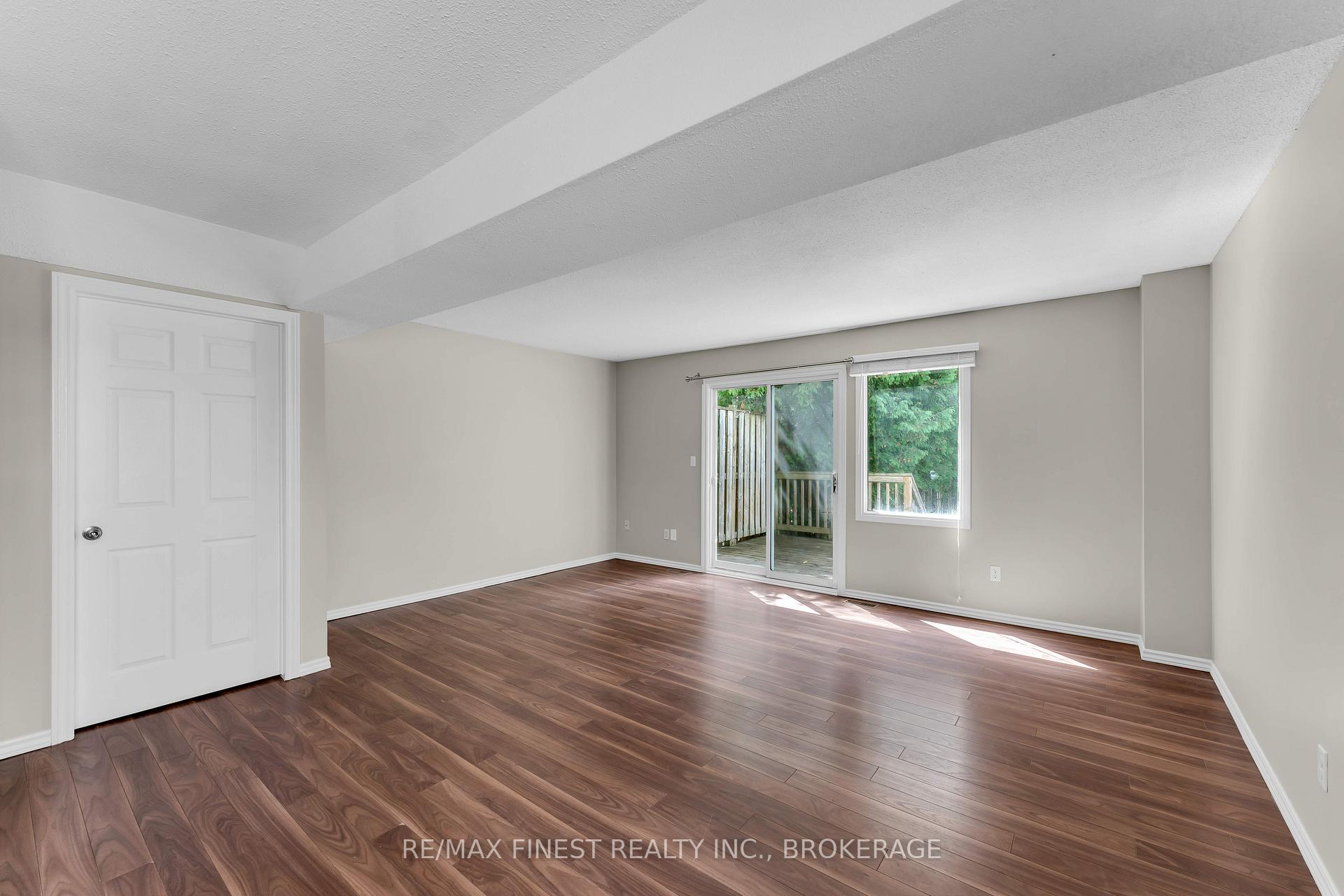 Photo 10 of 1056 Redwood Crescent, Kingston, City Northwest — HOMEH