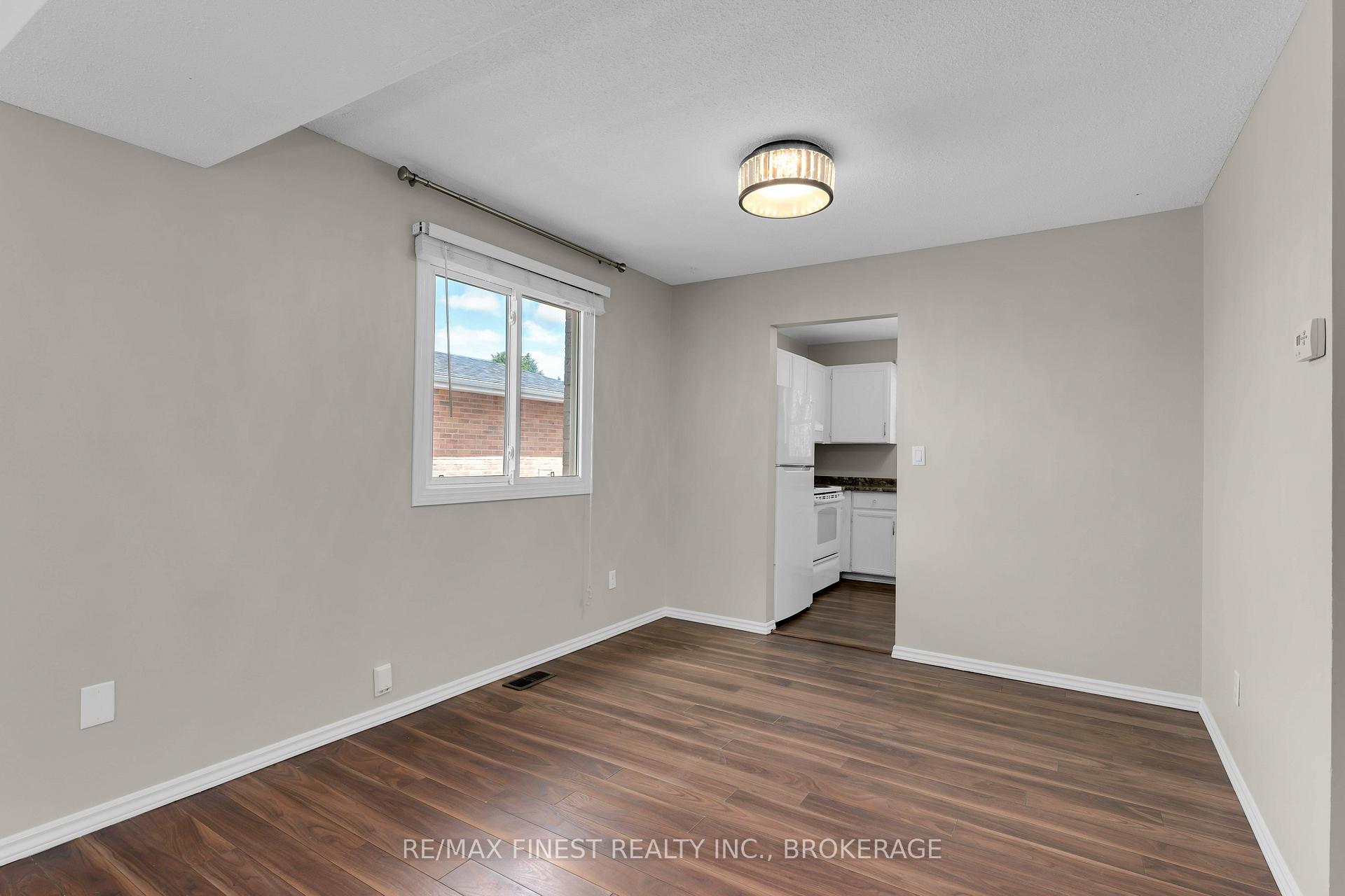 Photo 12 of 1056 Redwood Crescent, Kingston, City Northwest — HOMEH