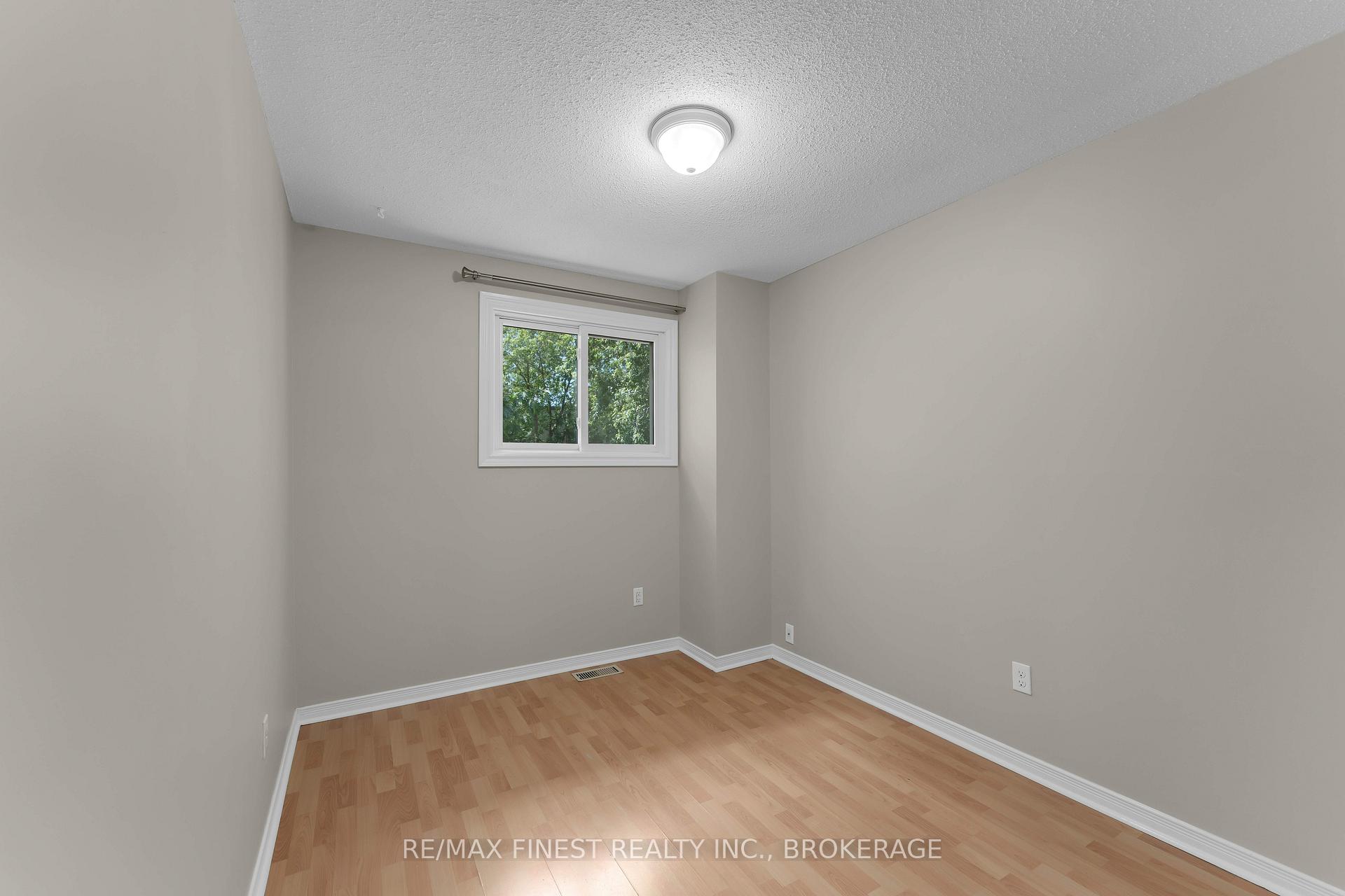 Photo 19 of 1056 Redwood Crescent, Kingston, City Northwest — HOMEH